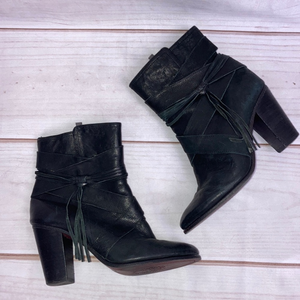 Vince Camuto Ferrah Leather Tassel Boots Booties - Size 6 1/2